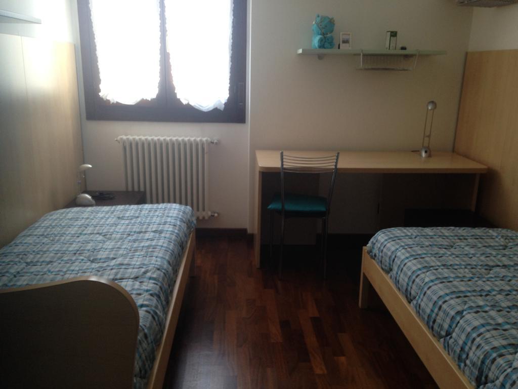 尼娜住宿加早餐旅馆 贝尔加莫 客房 照片